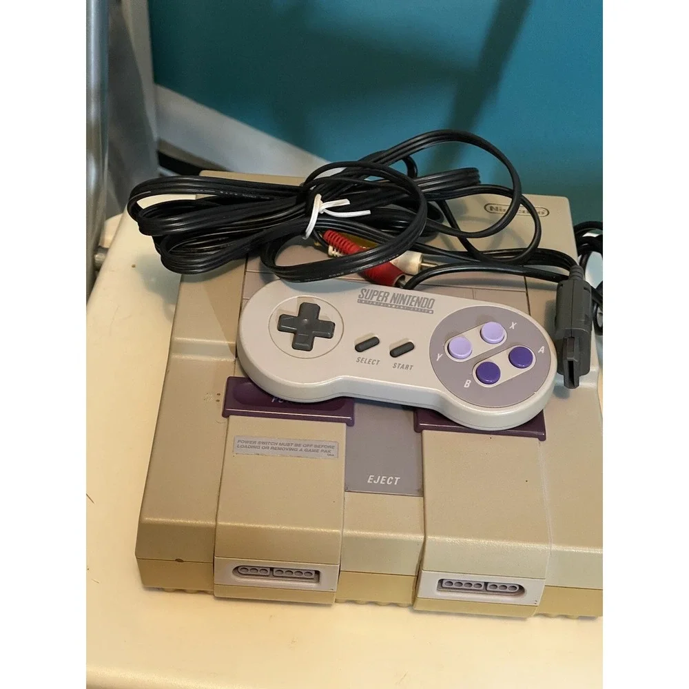 Super Nintendo SNES System Console With 1 OEM‎ Controller Authentic